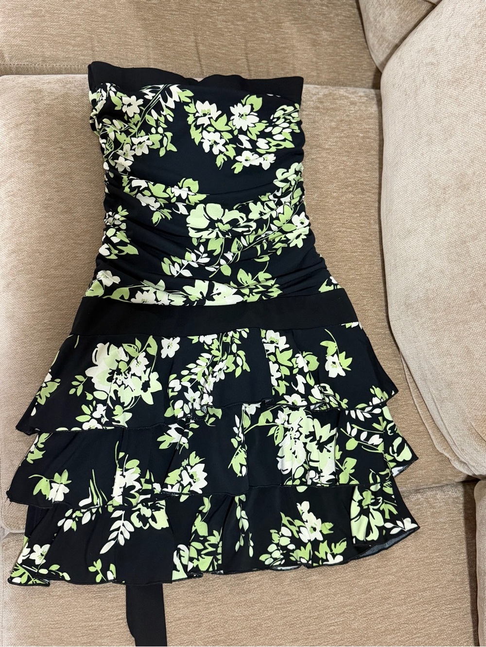 Y2K Speechless Strapless Black Floral Ruffled Dress with Green & White Print - Picture 4 of 6